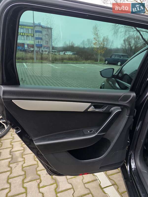 Универсал Volkswagen Passat 2011 в Хмельницком