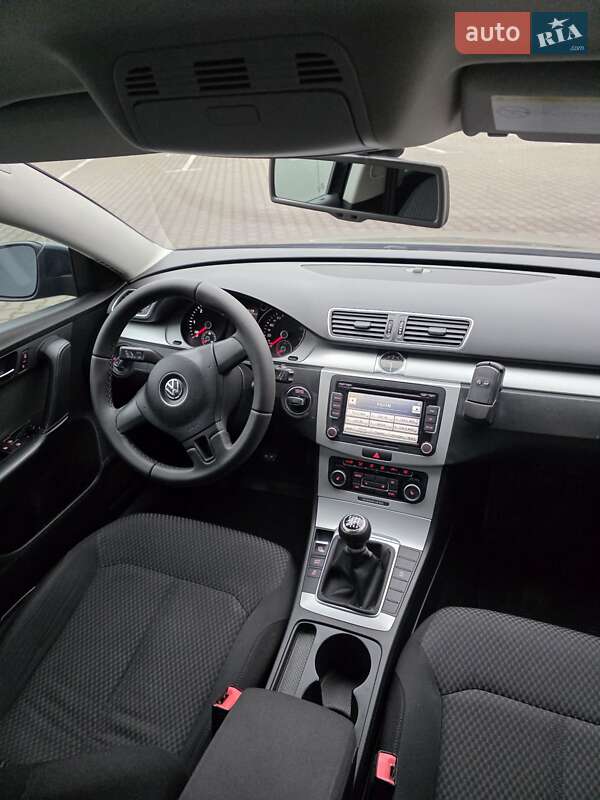 Универсал Volkswagen Passat 2011 в Хмельницком