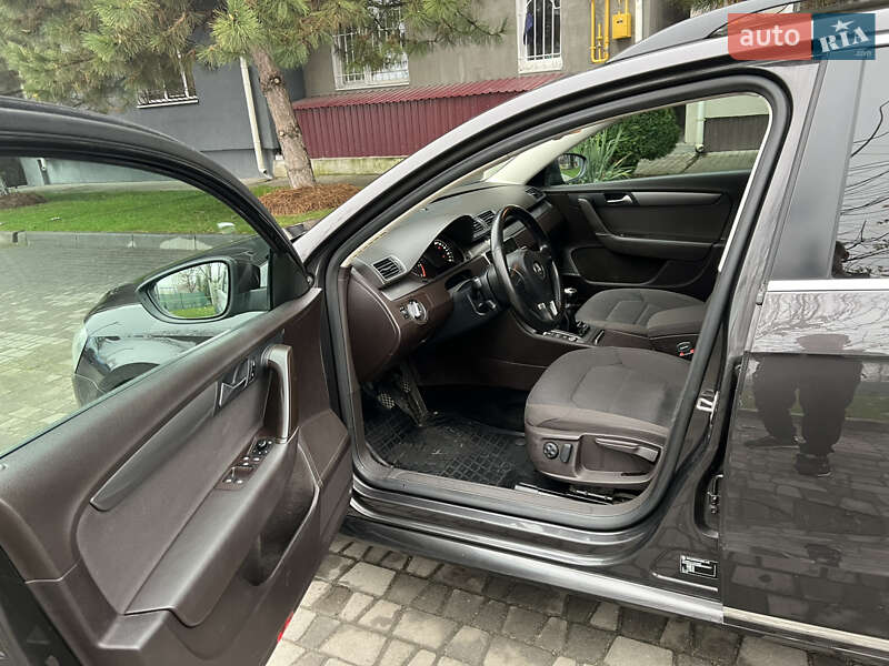 Универсал Volkswagen Passat 2011 в Днепре
