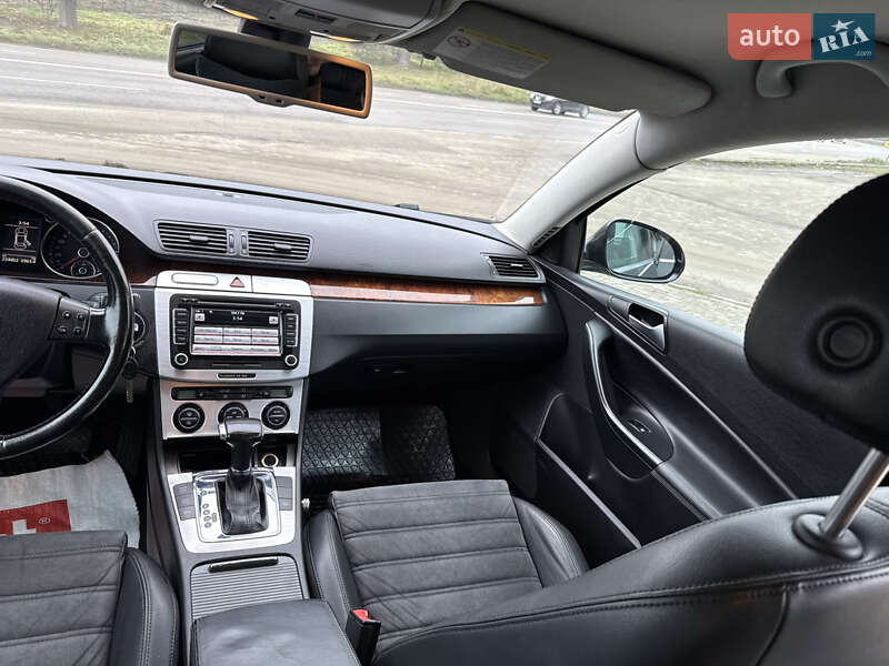 Седан Volkswagen Passat 2009 в Львове