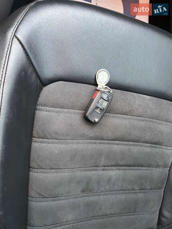 Седан Volkswagen Passat 2013 в Києві фото 13 Седан Volkswagen Passat 2013 в Києві