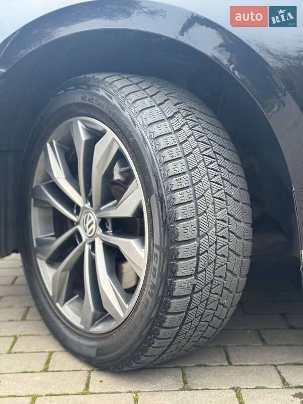 Универсал Volkswagen Passat 2015 в Ровно