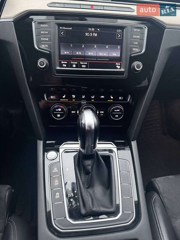 Универсал Volkswagen Passat 2015 в Ровно