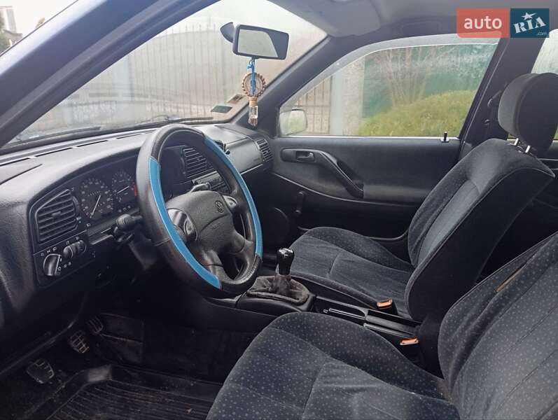 Универсал Volkswagen Passat 1995 в Вараше фото 7 Универсал Volkswagen Passat 1995 в Вараше