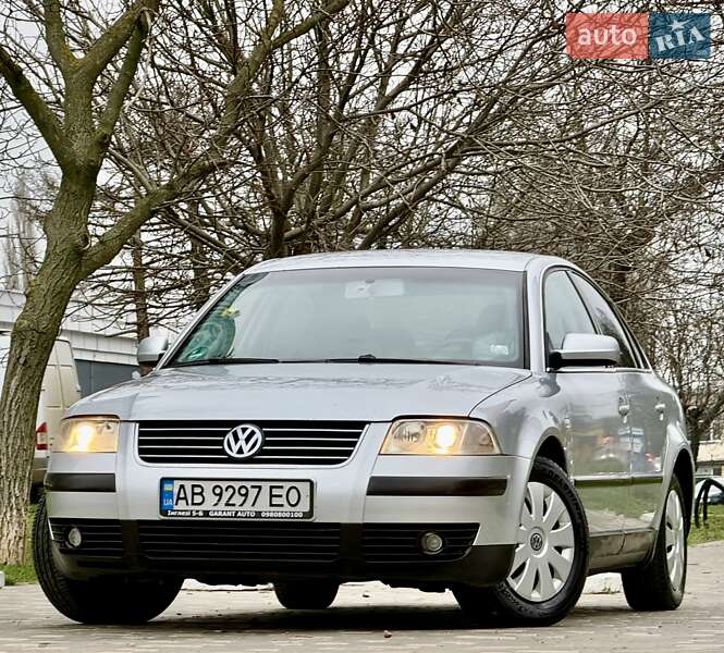 Седан Volkswagen Passat 2003 в Одессе