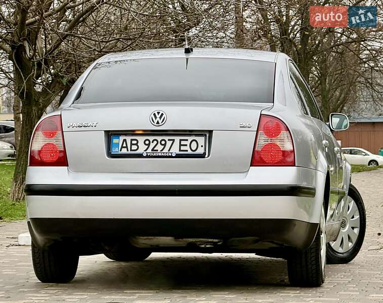 Седан Volkswagen Passat 2003 в Одессе