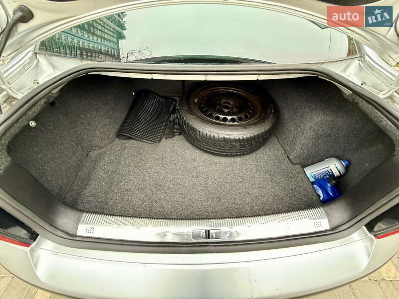 Седан Volkswagen Passat 2003 в Одессе