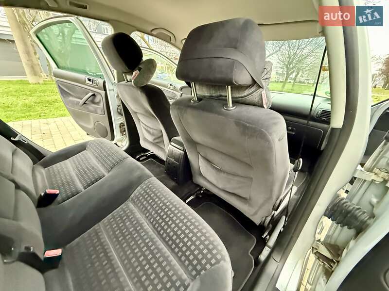 Седан Volkswagen Passat 2003 в Одессе