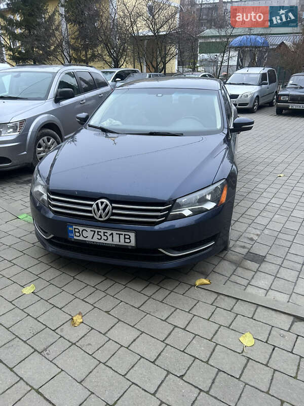 Седан Volkswagen Passat 2014 в Львове