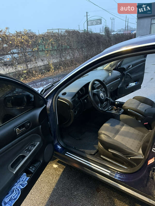 Седан Volkswagen Passat 2002 в Чернігові