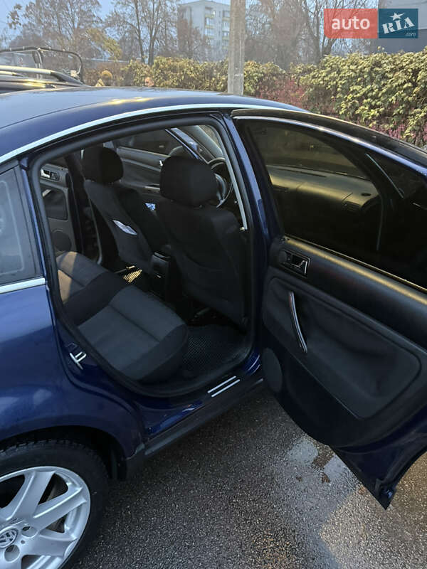 Седан Volkswagen Passat 2002 в Чернігові