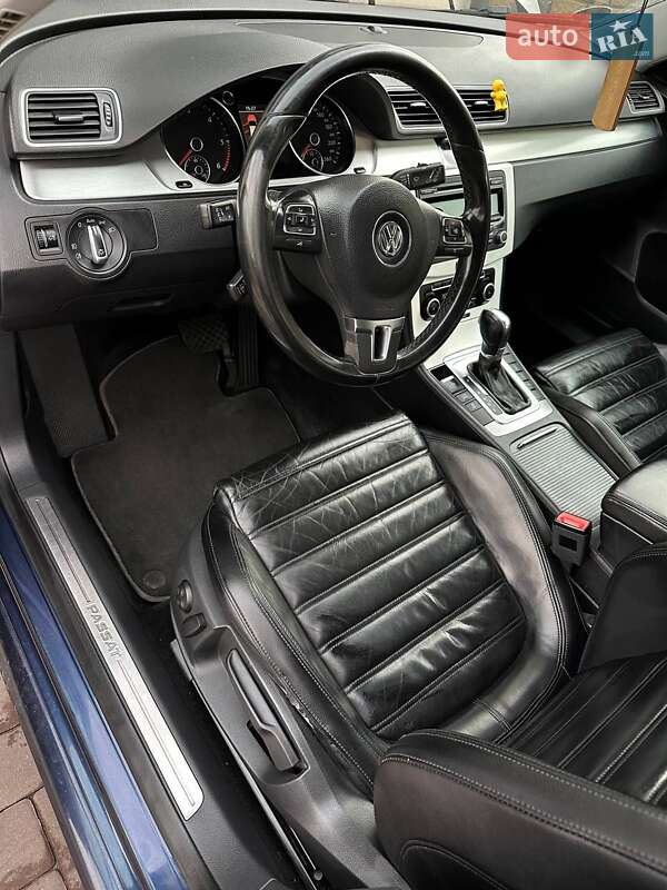 Универсал Volkswagen Passat 2011 в Тернополе