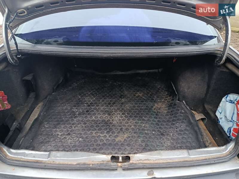 Седан Volkswagen Passat 1988 в Трускавце фото 10 Седан Volkswagen Passat 1988 в Трускавце