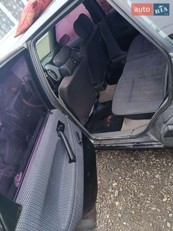 Седан Volkswagen Passat 1988 в Трускавце фото 7 Седан Volkswagen Passat 1988 в Трускавце