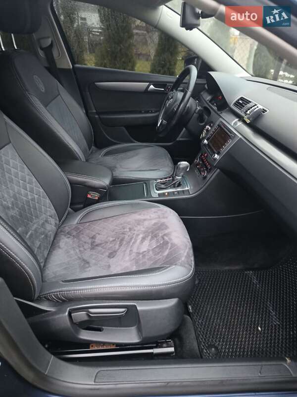 Универсал Volkswagen Passat 2011 в Дрогобыче