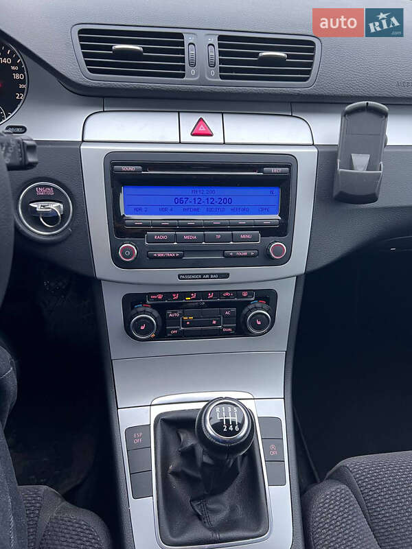 Универсал Volkswagen Passat 2010 в Нововолынске фото 14 Универсал Volkswagen Passat 2010 в Нововолынске