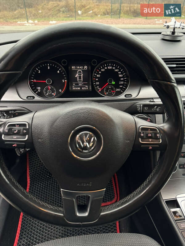 Седан Volkswagen Passat 2013 в Стрые