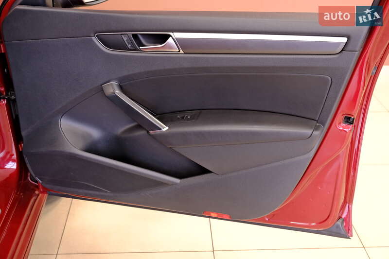 Седан Volkswagen Passat 2017 в Одесі фото 41 Седан Volkswagen Passat 2017 в Одесі