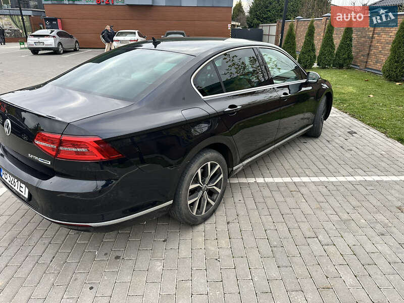 Седан Volkswagen Passat 2015 в Виннице