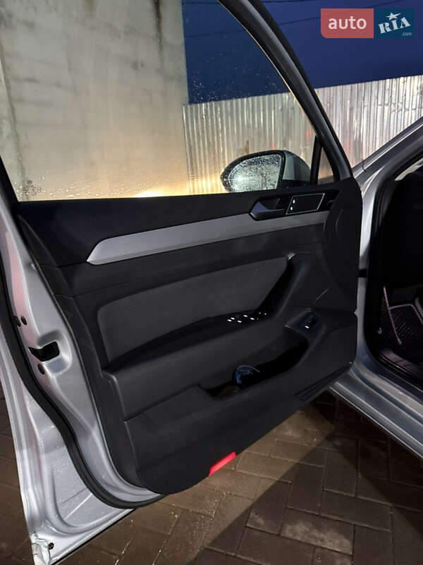 Универсал Volkswagen Passat 2015 в Коломые