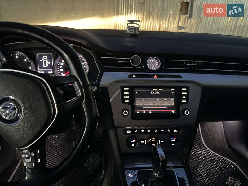 Универсал Volkswagen Passat 2015 в Коломые