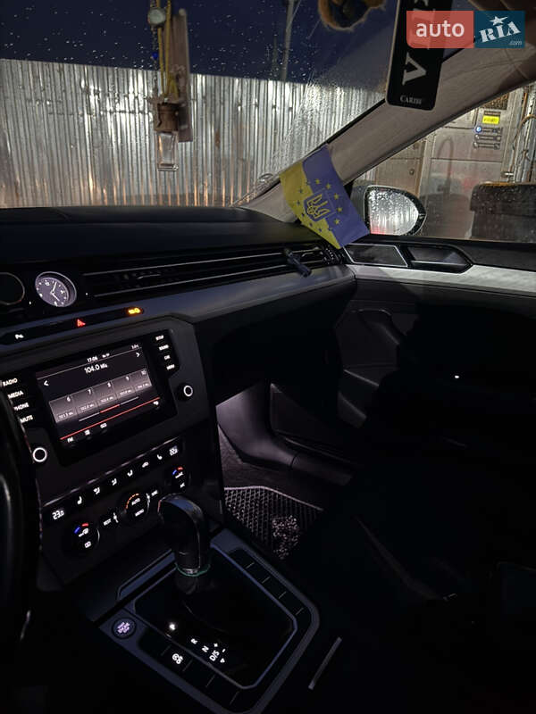 Универсал Volkswagen Passat 2015 в Коломые