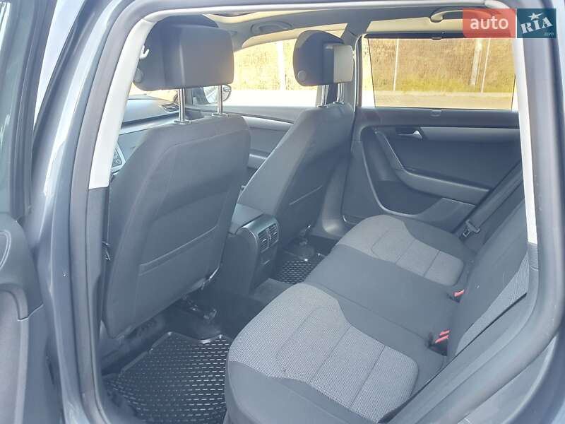 Універсал Volkswagen Passat 2011 в Дубні