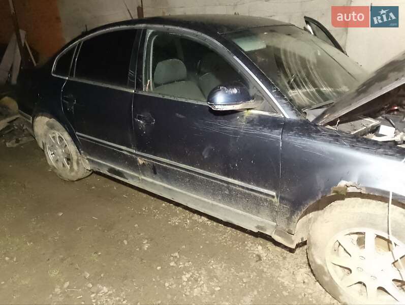 Седан Volkswagen Passat 2004 в Мукачево
