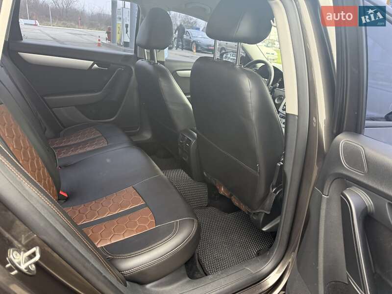 Универсал Volkswagen Passat 2012 в Ужгороде фото 36 Универсал Volkswagen Passat 2012 в Ужгороде
