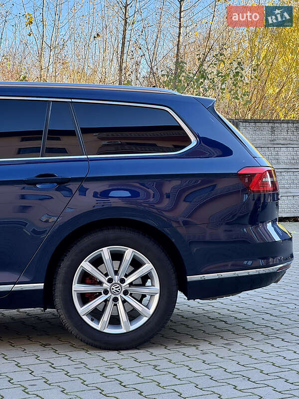 Універсал Volkswagen Passat 2015 в Ужгороді
