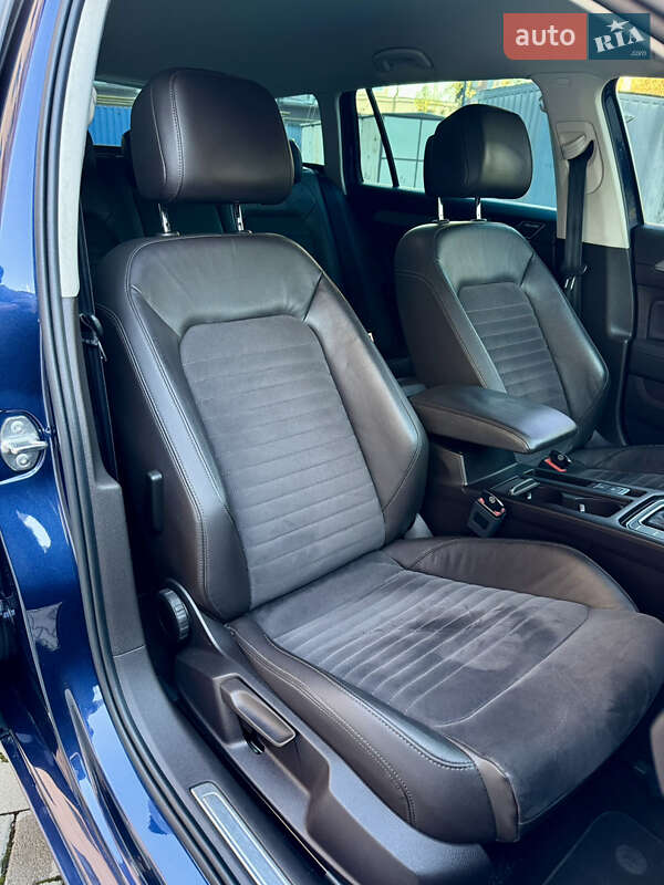 Універсал Volkswagen Passat 2015 в Ужгороді