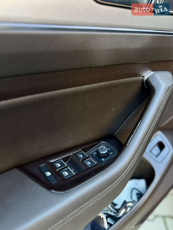 Універсал Volkswagen Passat 2015 в Ужгороді