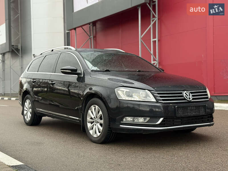 Универсал Volkswagen Passat 2014 в Киеве