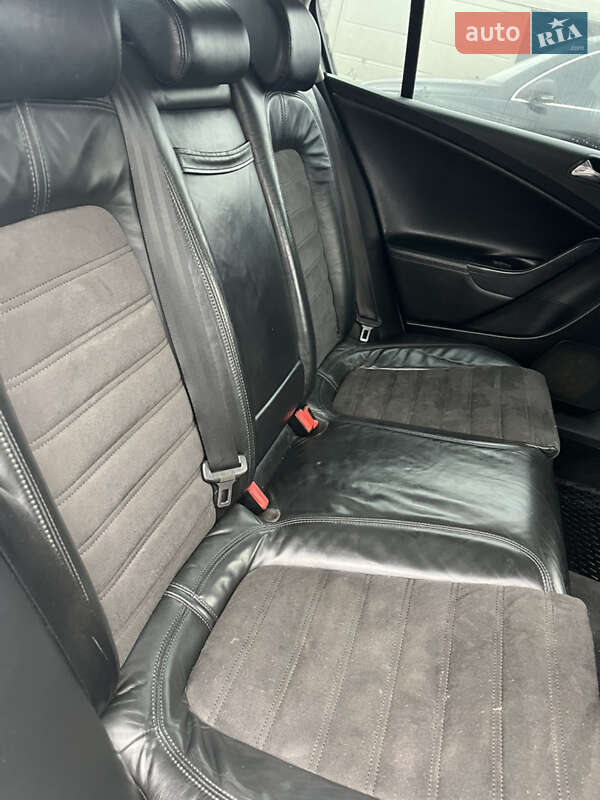 Седан Volkswagen Passat 2006 в Києві