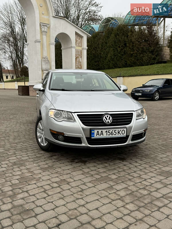 Седан Volkswagen Passat 2010 в Остроге фото 4 Седан Volkswagen Passat 2010 в Остроге