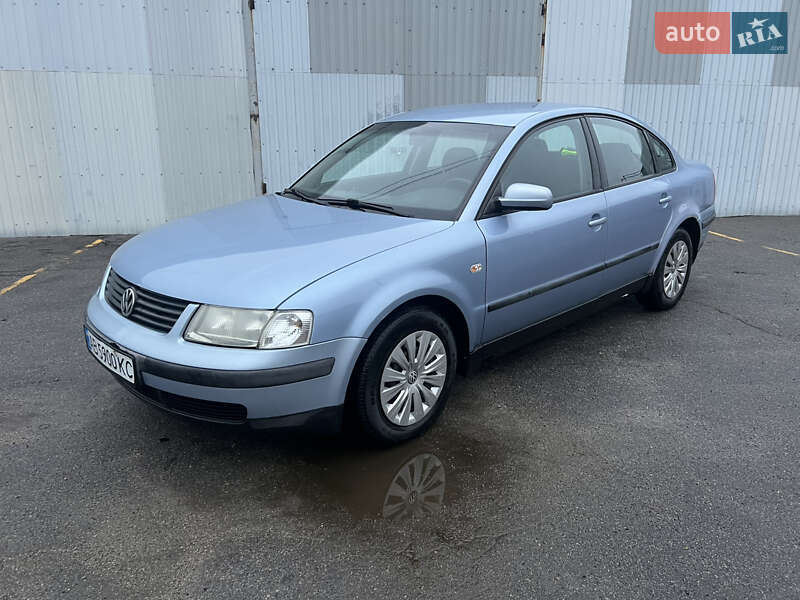Седан Volkswagen Passat 1998 в Вінниці