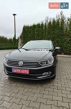 Універсал Volkswagen Passat 2015 в Тернополі