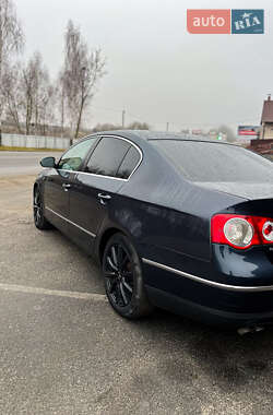 Седан Volkswagen Passat 2005 в Шепетовке