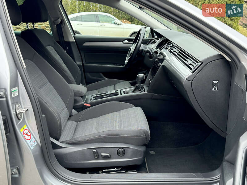 Універсал Volkswagen Passat 2019 в Києві фото 74 Універсал Volkswagen Passat 2019 в Києві
