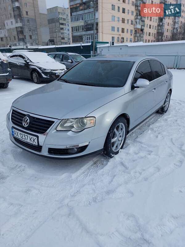 Седан Volkswagen Passat 2006 в Харькове