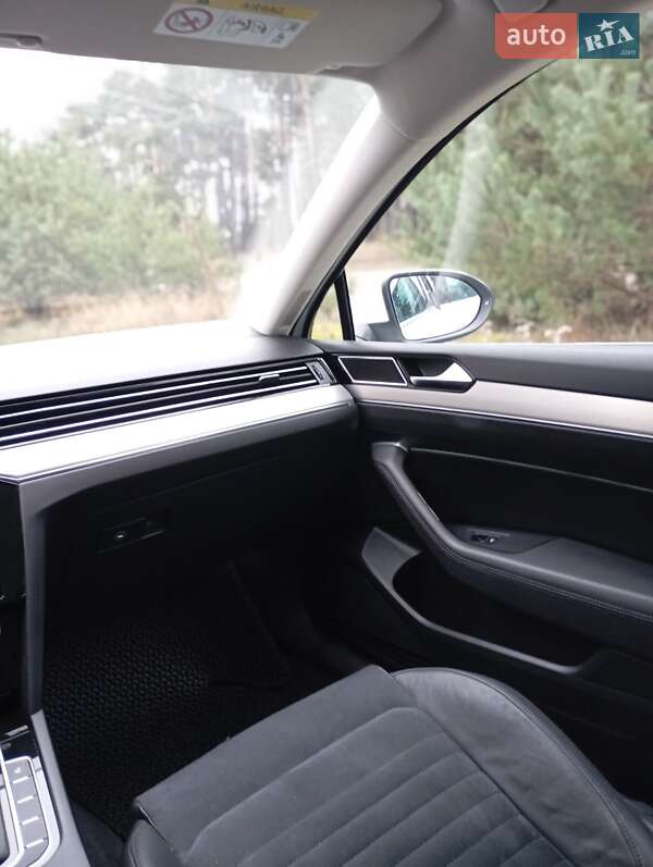 Универсал Volkswagen Passat 2017 в Золочеве фото 48 Универсал Volkswagen Passat 2017 в Золочеве