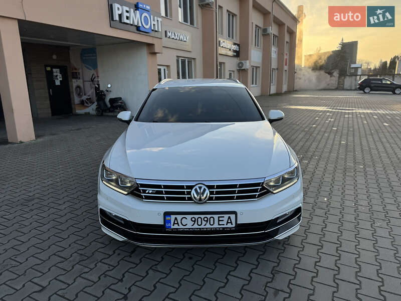 Универсал Volkswagen Passat 2017 в Луцке фото 5 Универсал Volkswagen Passat 2017 в Луцке
