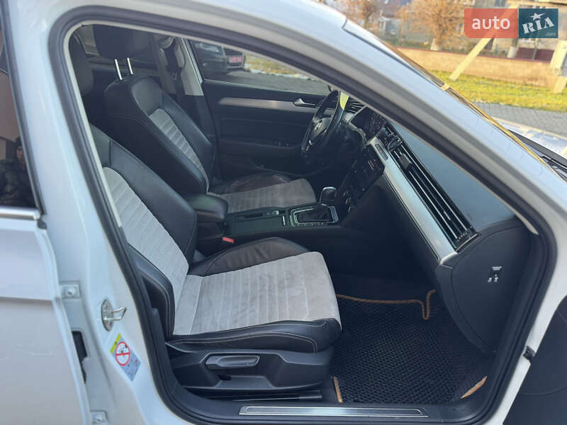 Универсал Volkswagen Passat 2017 в Луцке фото 35 Универсал Volkswagen Passat 2017 в Луцке