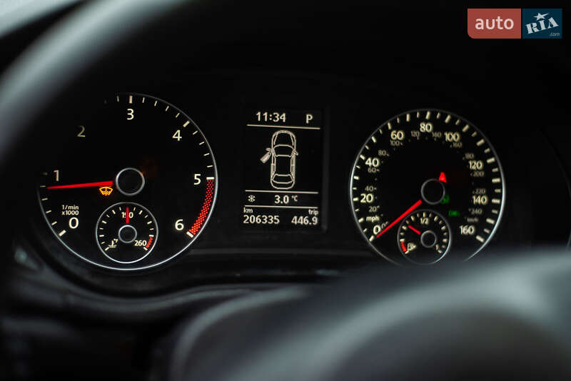 Седан Volkswagen Passat 2014 в Ровно