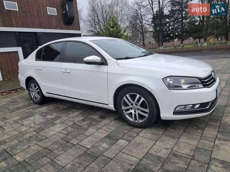 Volkswagen Passat 2011