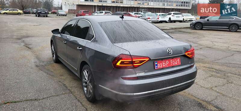Седан Volkswagen Passat 2016 в Кропивницком