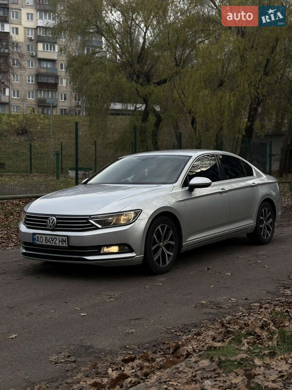 Седан Volkswagen Passat 2014 в Киеве фото 3 Седан Volkswagen Passat 2014 в Киеве