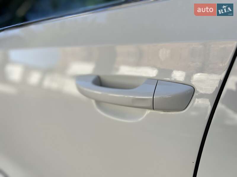 Седан Volkswagen Passat 2017 в Львове фото 37 Седан Volkswagen Passat 2017 в Львове