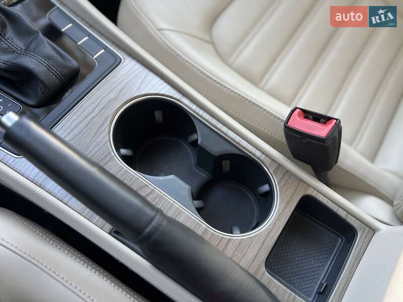 Седан Volkswagen Passat 2017 в Львове фото 33 Седан Volkswagen Passat 2017 в Львове