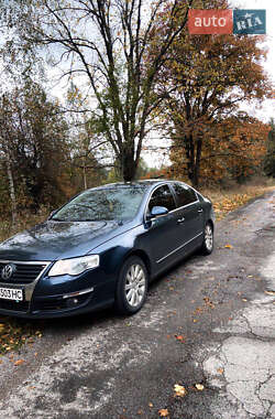 Седан Volkswagen Passat 2005 в Шепетовке